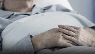 These 4 Signs in an Aging Parent May Mean Their Time Is Near — Prepare Your Heart
