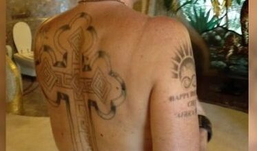 The famous 69-year-old actress has had a large cross tattooed on her back; who is she?
