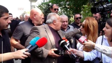 Tense situation at Yerablur: “Don’t raise your voice, man,” “Stop exploiting the names of the fallen.”