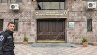 49-amya txamard e dzerbakalvel